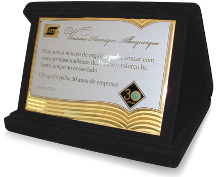 Placas de Homenagem 30% folheado a ouro 18k e pedra natural
