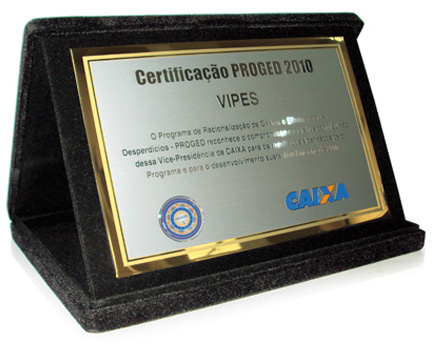 Placas de Homenagem 30% folheado a ouro 18k e pedra natural